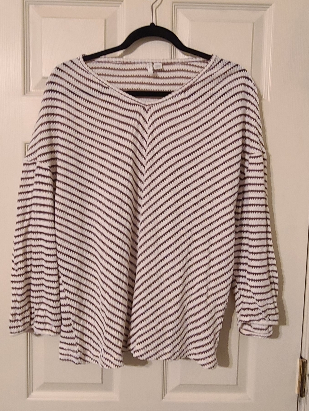 Cato Striped V-Neck Long-Sleeve Women’s Top - White and Purple